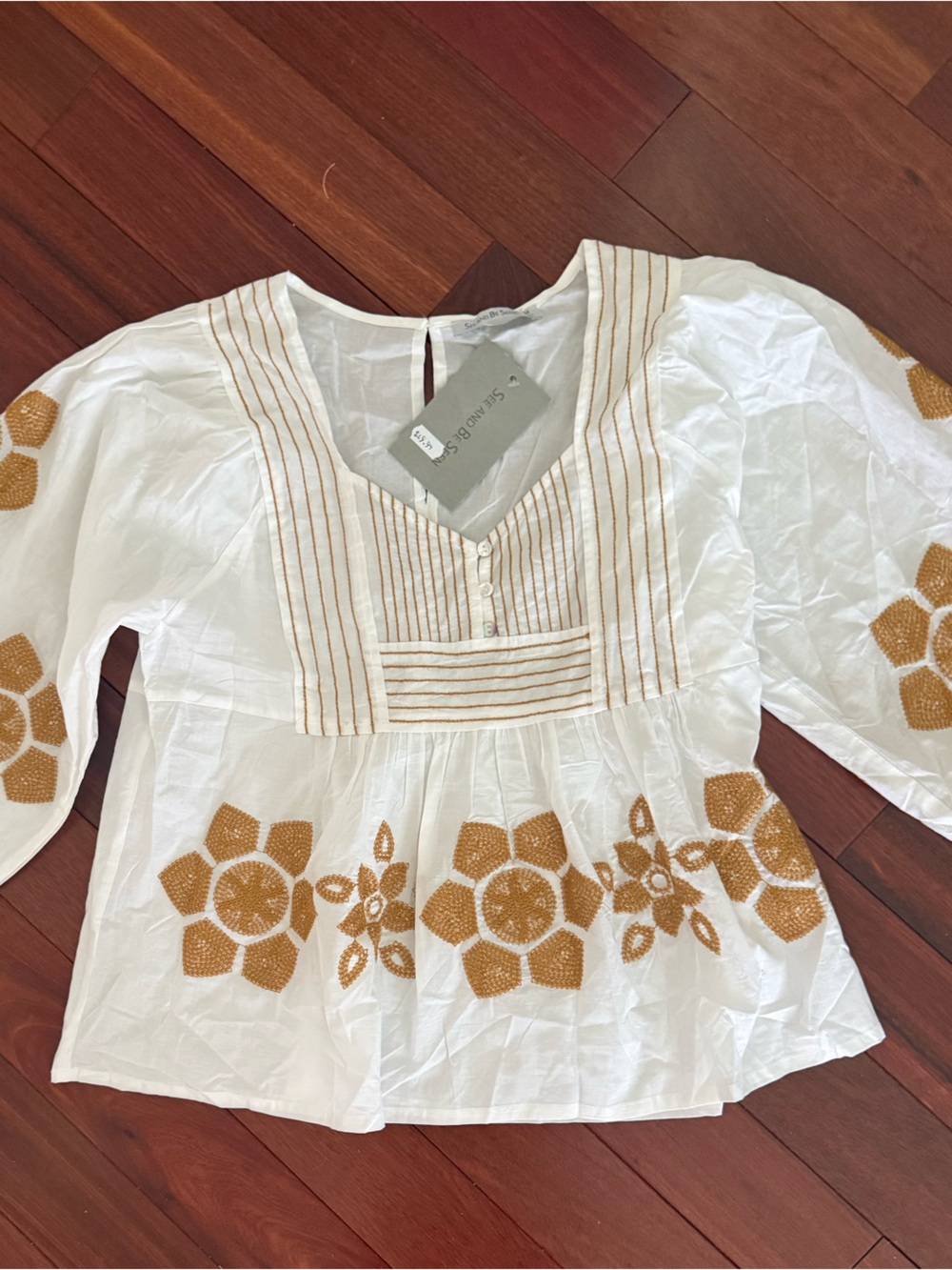 NWT See And Be Seen Top SZ M Floral Embroidered Peasant Boho White W Gold